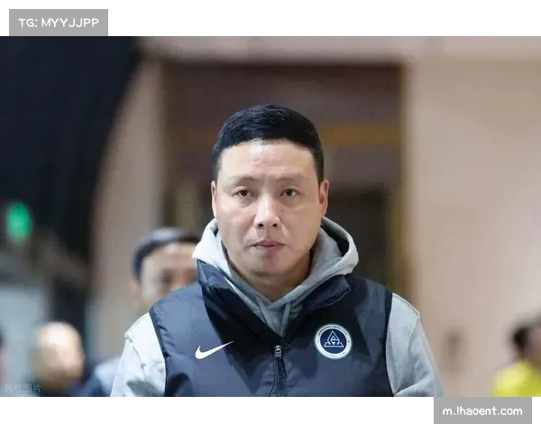 陈涛扶正后深圳重建 年轻教练执教理念与球队风格重塑