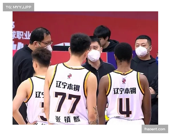 莫兰德禁区防守依然稳固 护框能力成为球队重要保障 莫兰德禁区防守依然稳固 护框能力成为球队重要保障